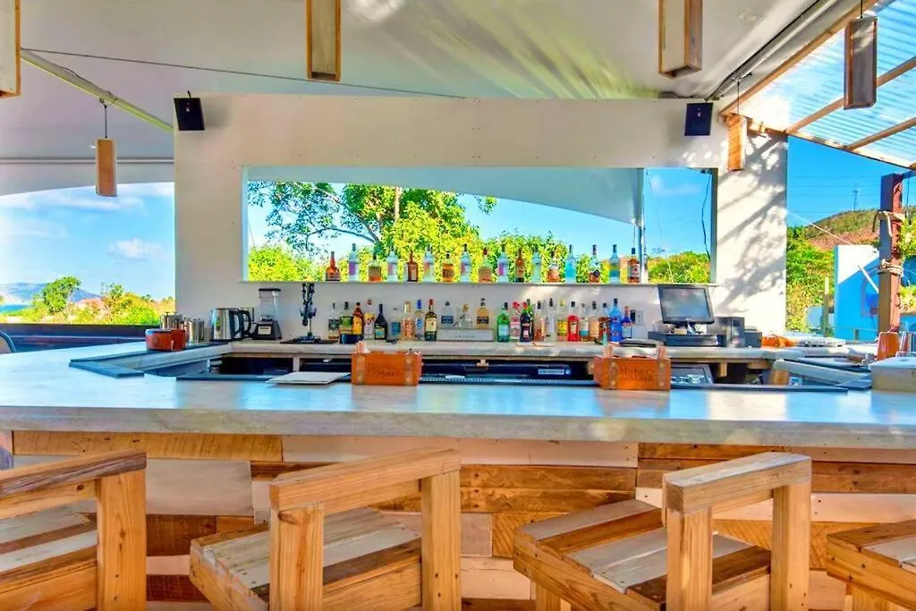 Brand New Luxury Private Pool Villa Quartz - 5 Mins Walk To #Sapphire Beach East End  Lägenhet East End (Saint Thomas)